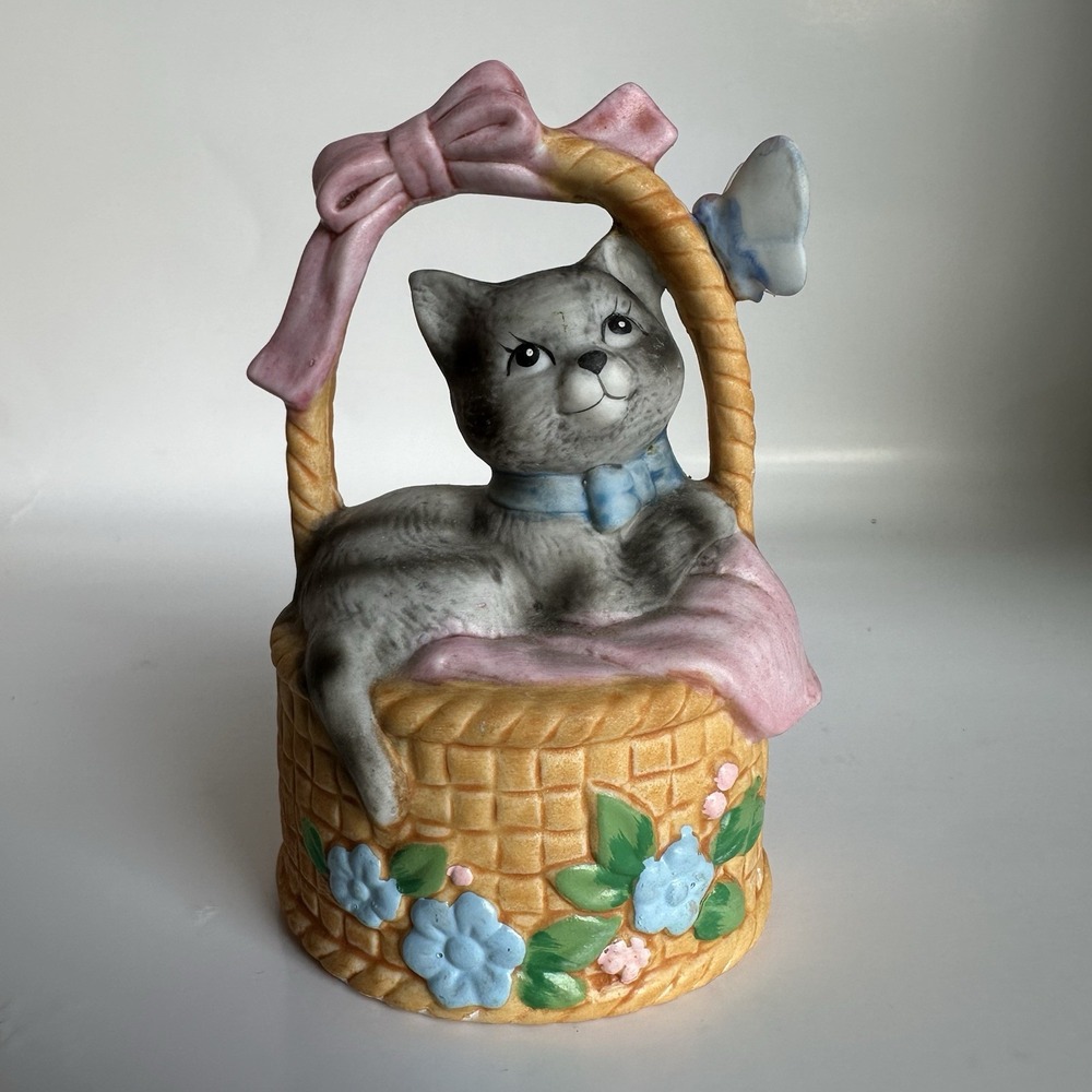 VTG Bisque Bell Collectibles "Cat On a Basket" J.S.N.Y.  Made in Sri Lanka 4"